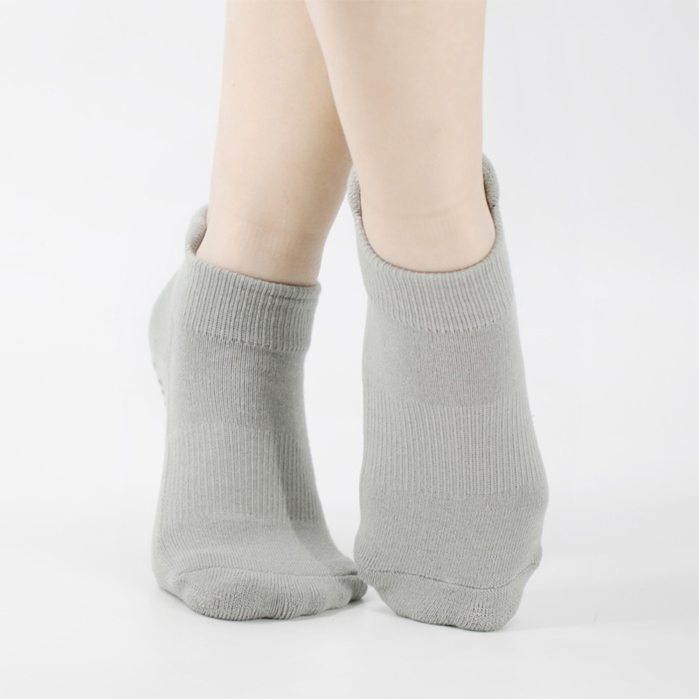 Round toe fleece yoga socks