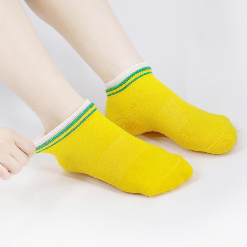 Round toe fleece yoga socks