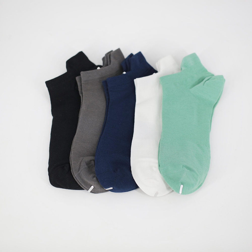 Men's low top casual cotton socks