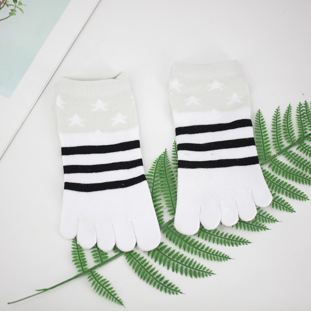 Triped five-toed short socks