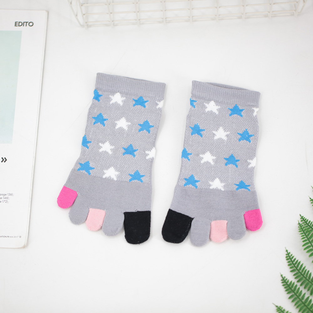 Five-pointed star short five-toed socks