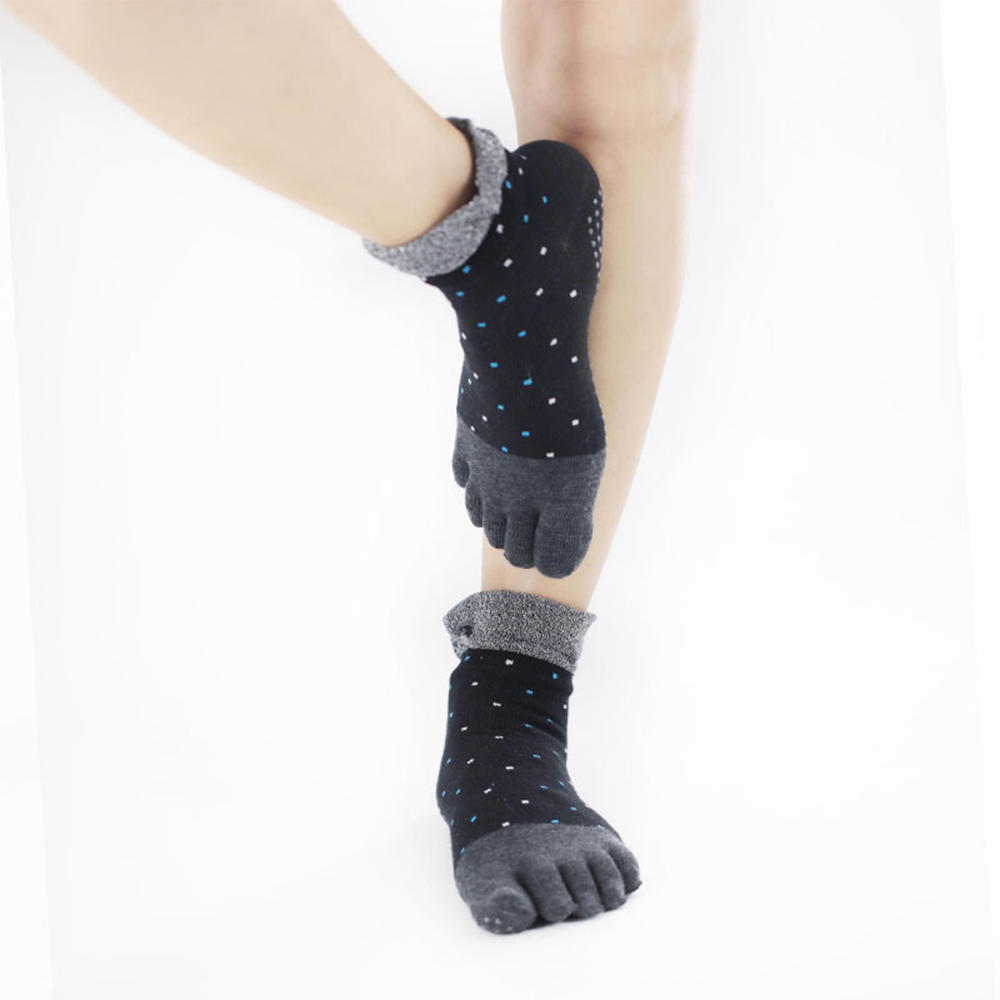Lightweight breathable five toe full toe yoga socks