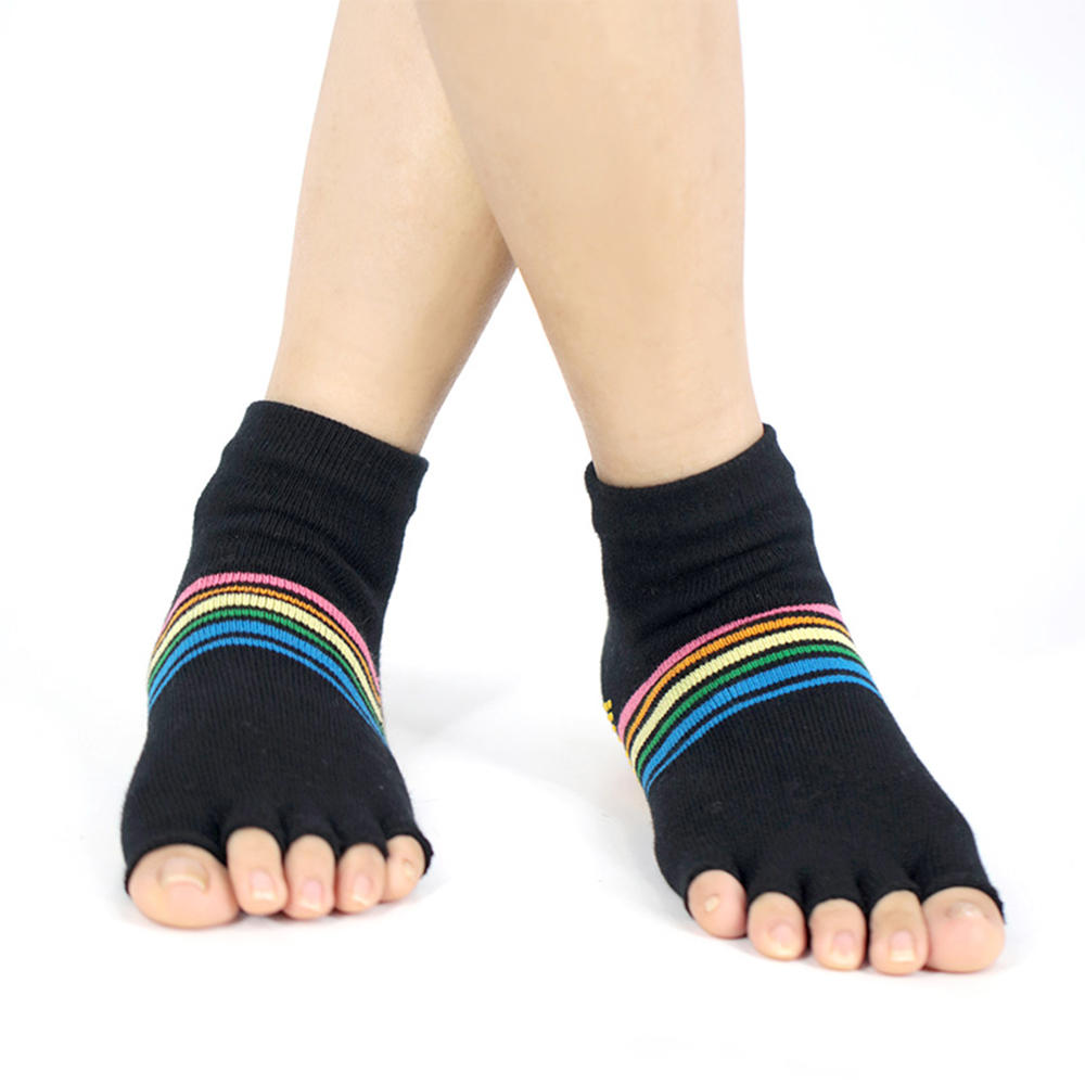 Non-slip five toe half toe yoga socks