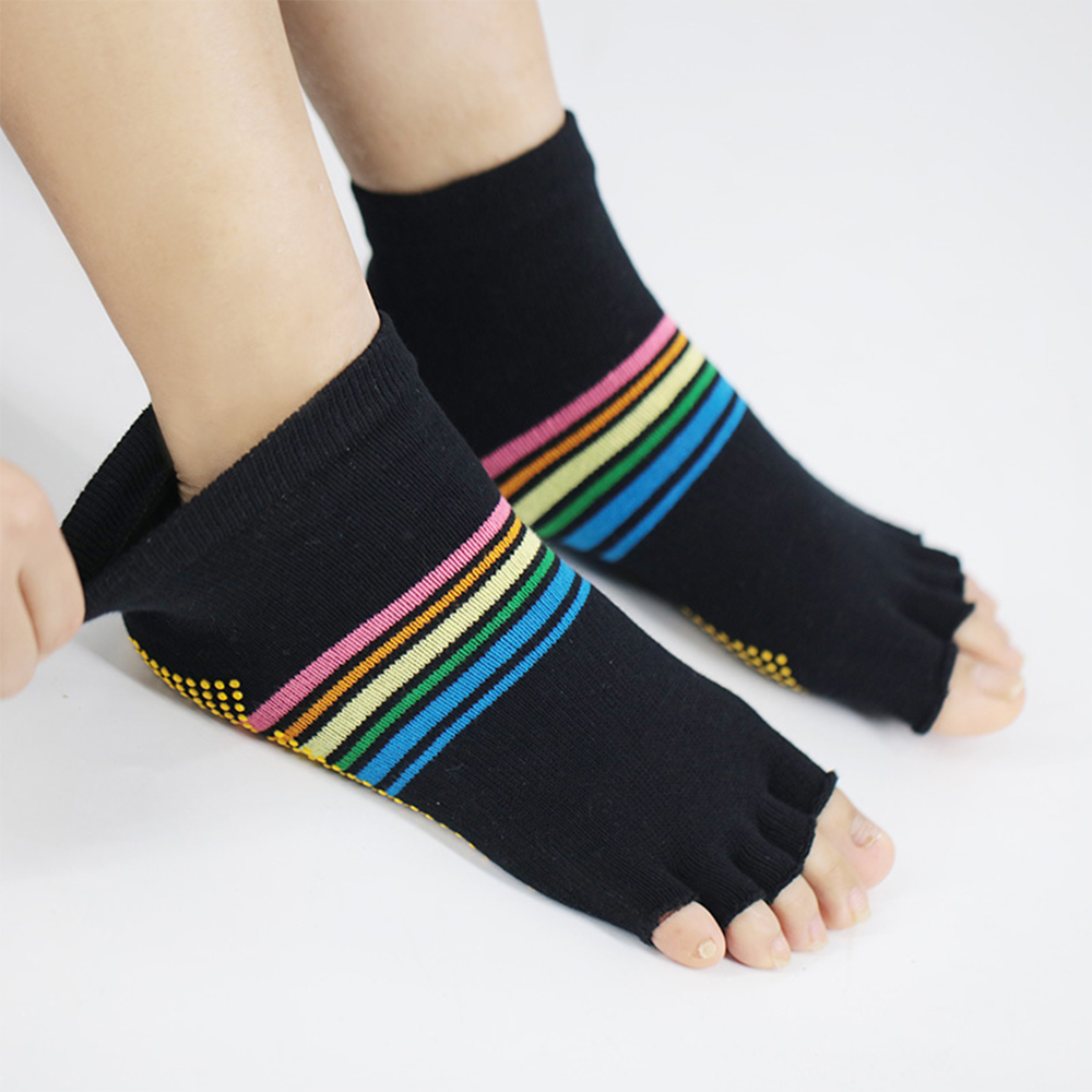 Non-slip five toe half toe yoga socks