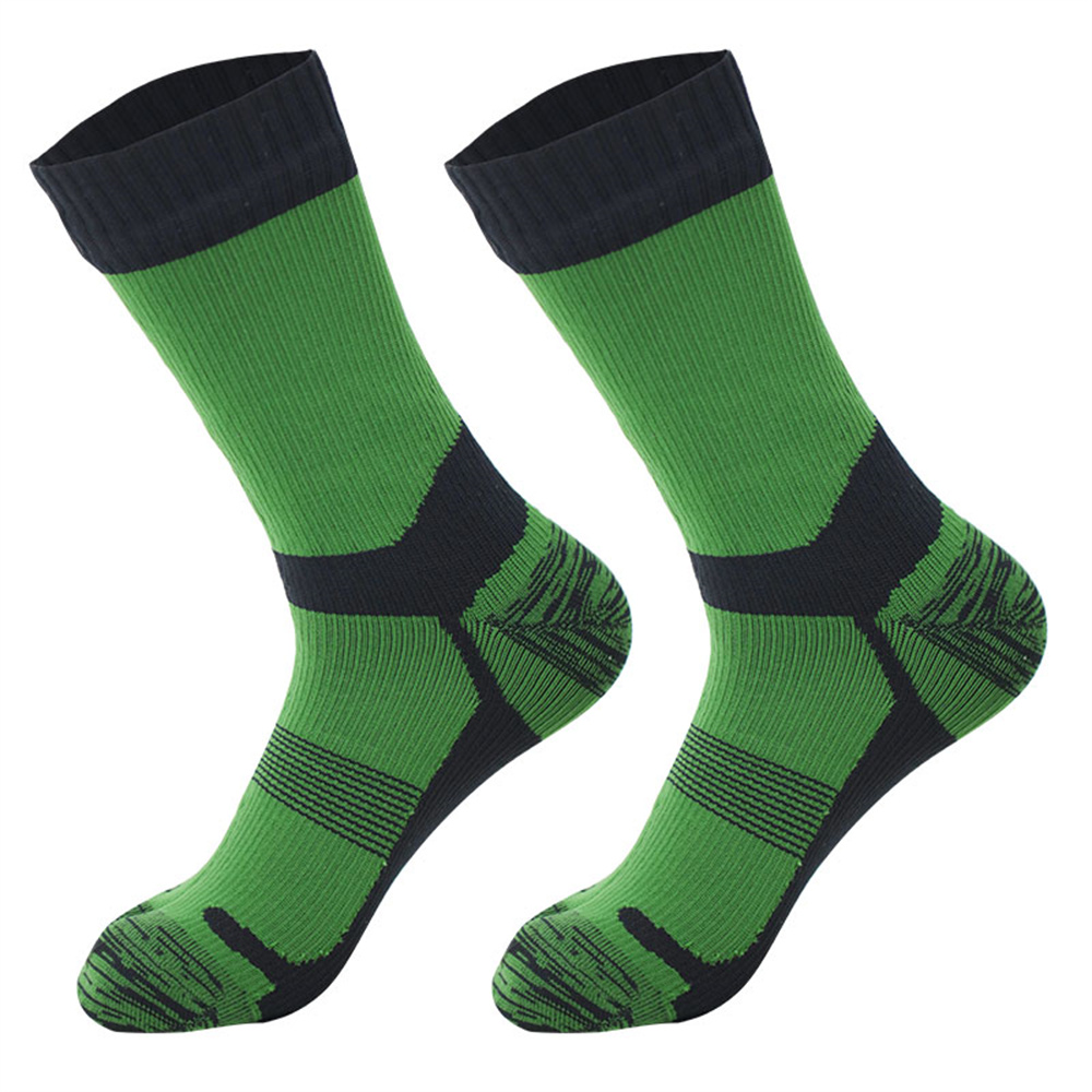 Adult non-dispensing long waterproof ski socks