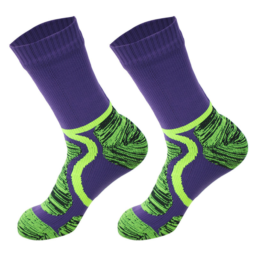 Adult non-dispensing long waterproof ski socks